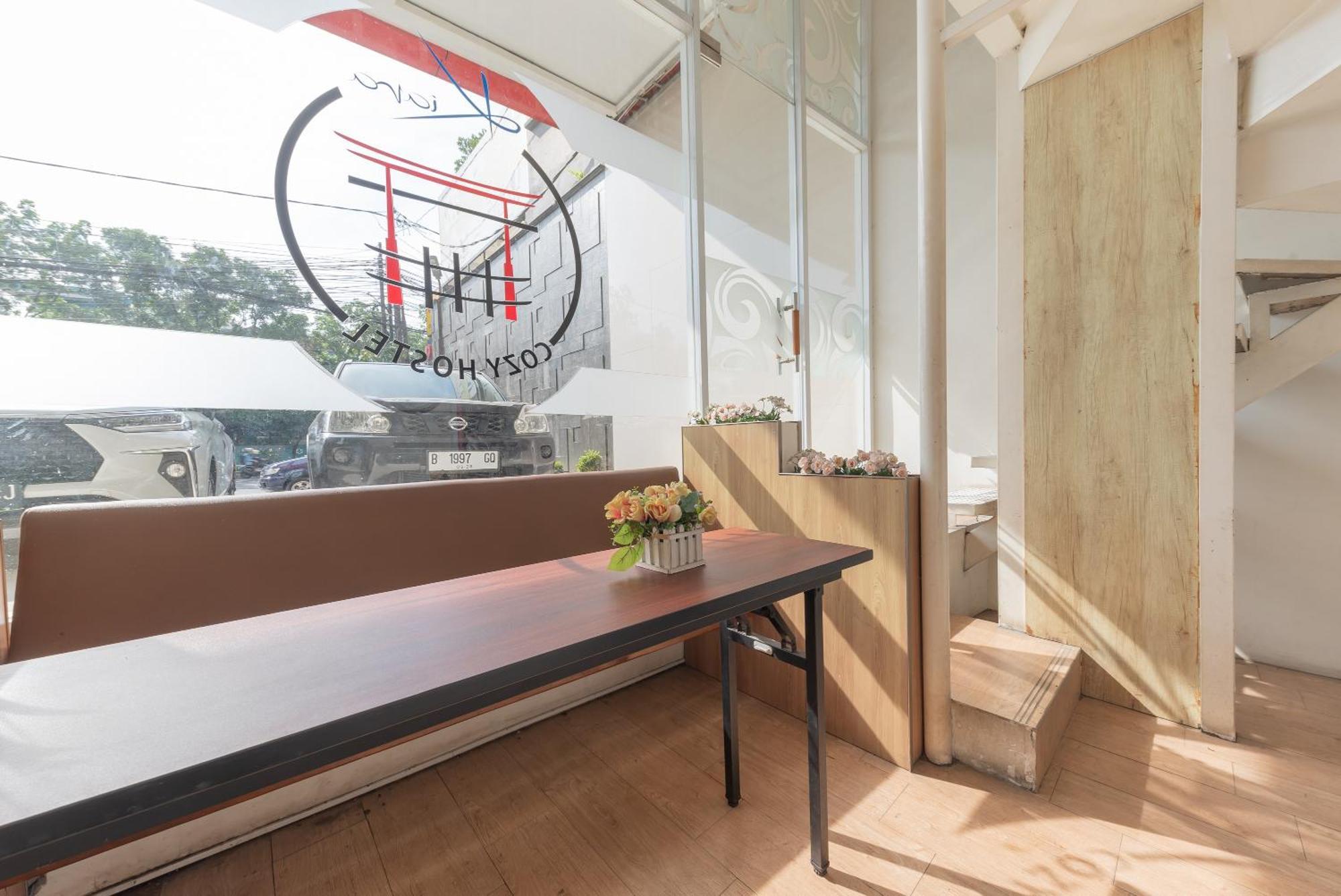 Reddoorz Hostel At Kiara Cozy Kircon Bandung Eksteriør billede